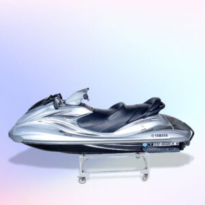 YAMAHA FX 1100 CRUISER 4 STROKE WITH A TROLLEY & DUSK COVER (GREY)
